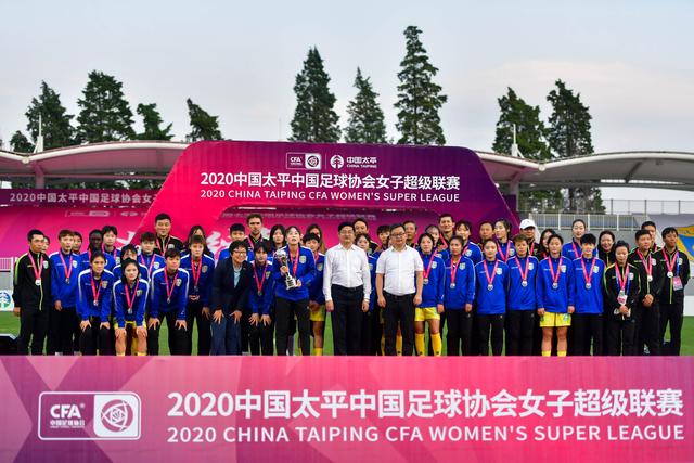 国王队女记者私聊：西蒙斯与拉文谁更具魅力